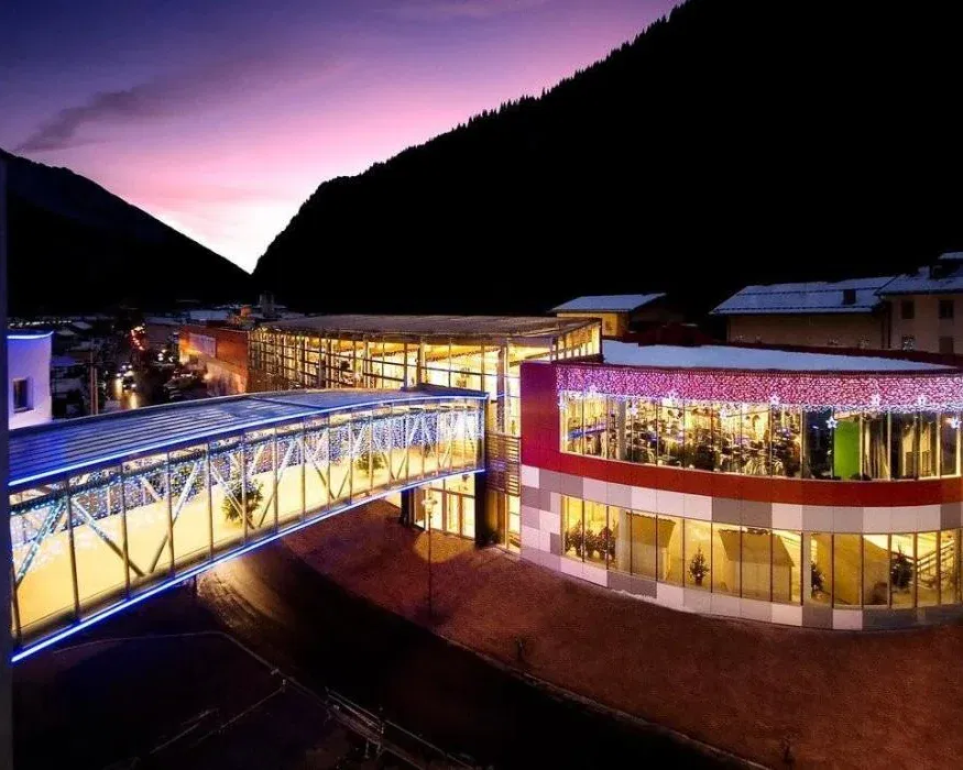 Illuminated Brenner Outlet Center in the evening