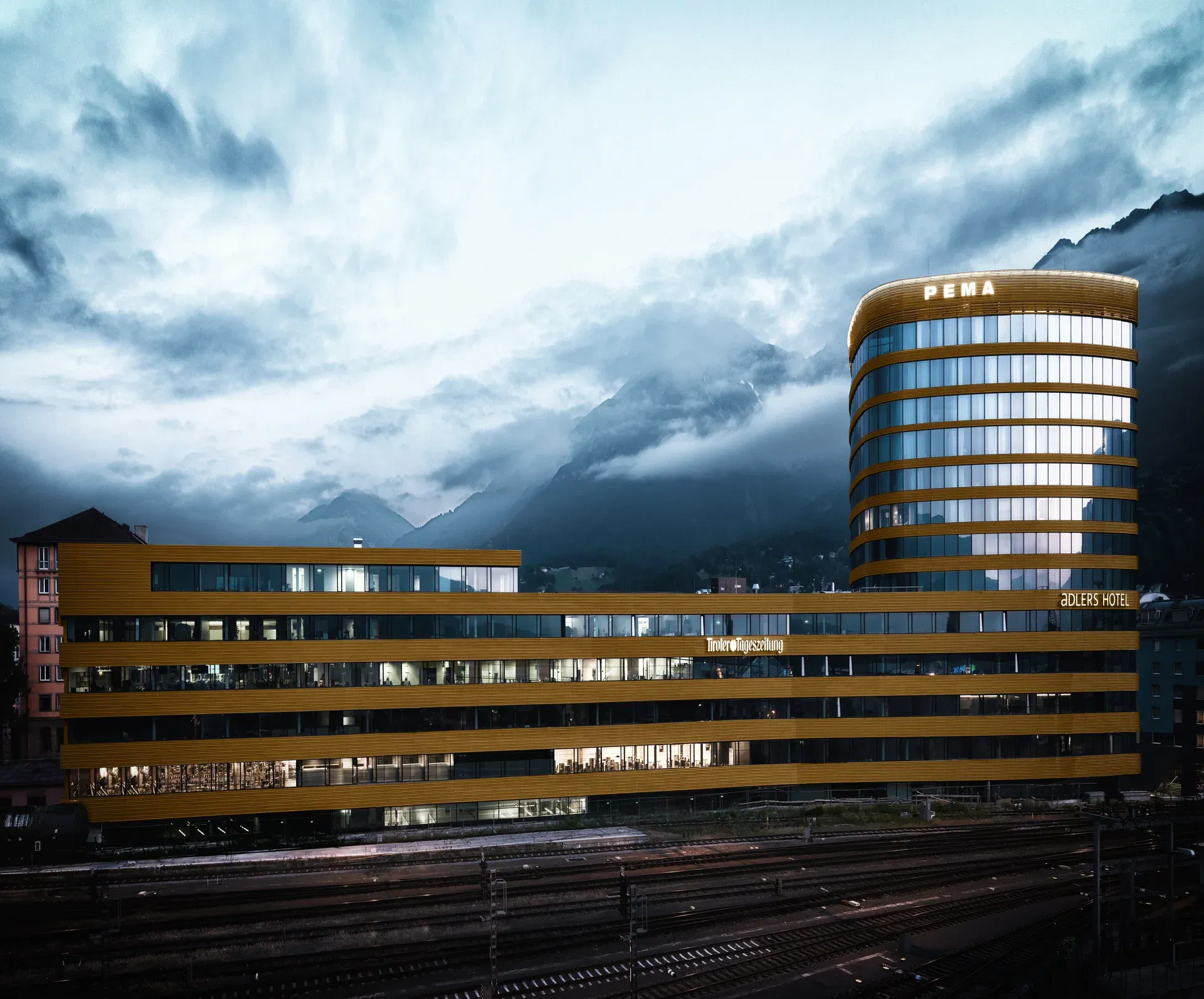 P1 Headline in Innsbruck against the Nordkette mountains
